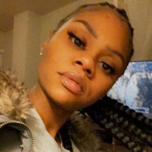 Meet your Posher, Cierra